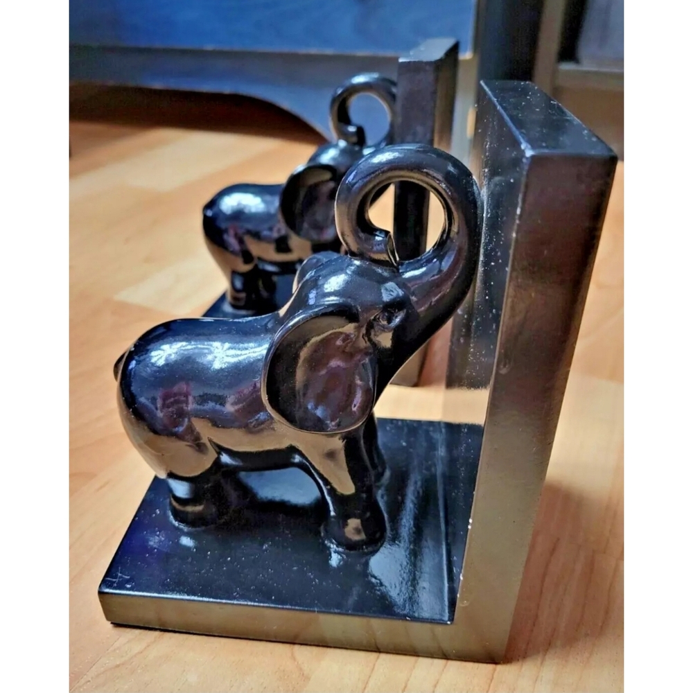 Elephant pair bookends